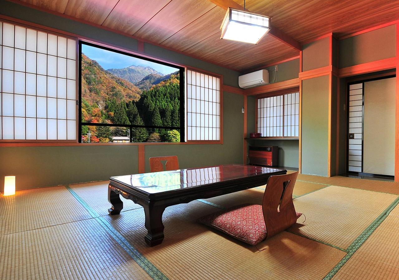 筋肉と自然と遊ぶ宿 田島館 Takayama  Exterior photo