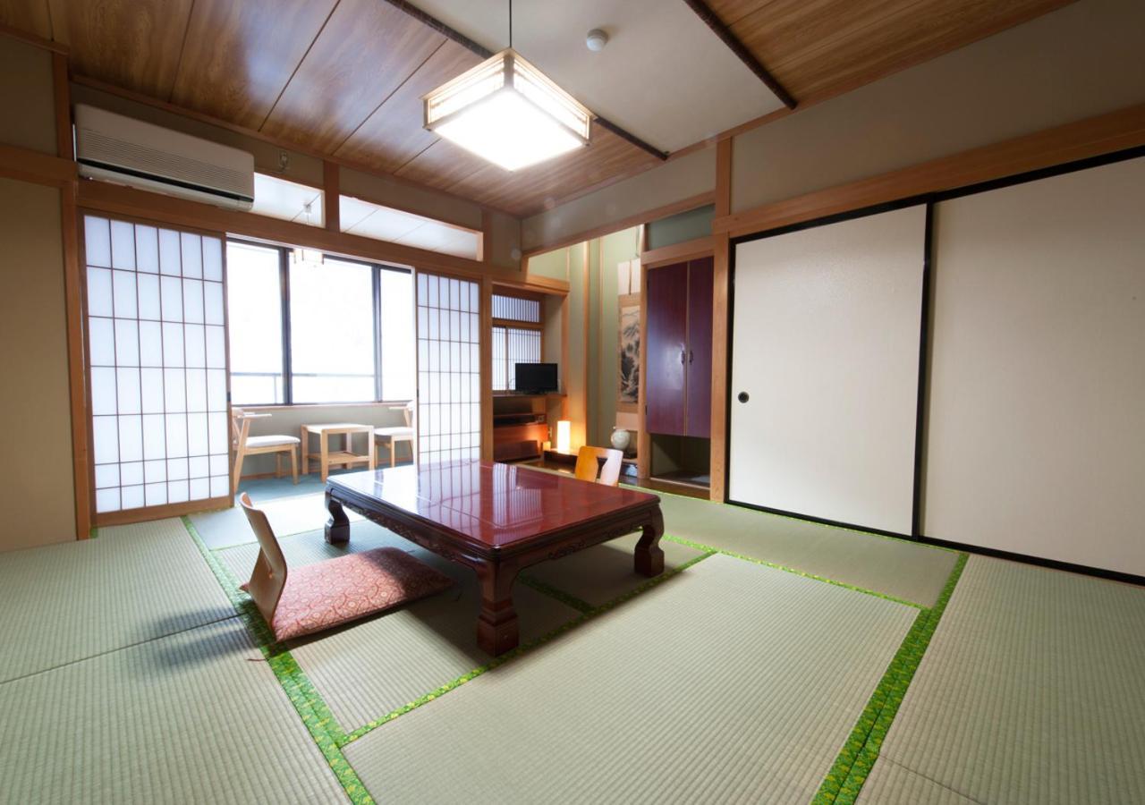 筋肉と自然と遊ぶ宿 田島館 Takayama  Exterior photo